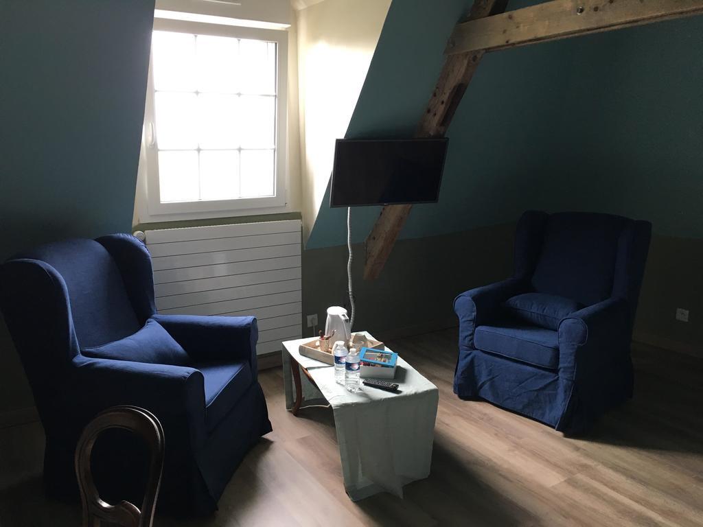 Le Saint Aubin- Maison D Hotes Dans Ce Monastere Du 16 Siecle Amfreville-la-Campagne Bagian luar foto